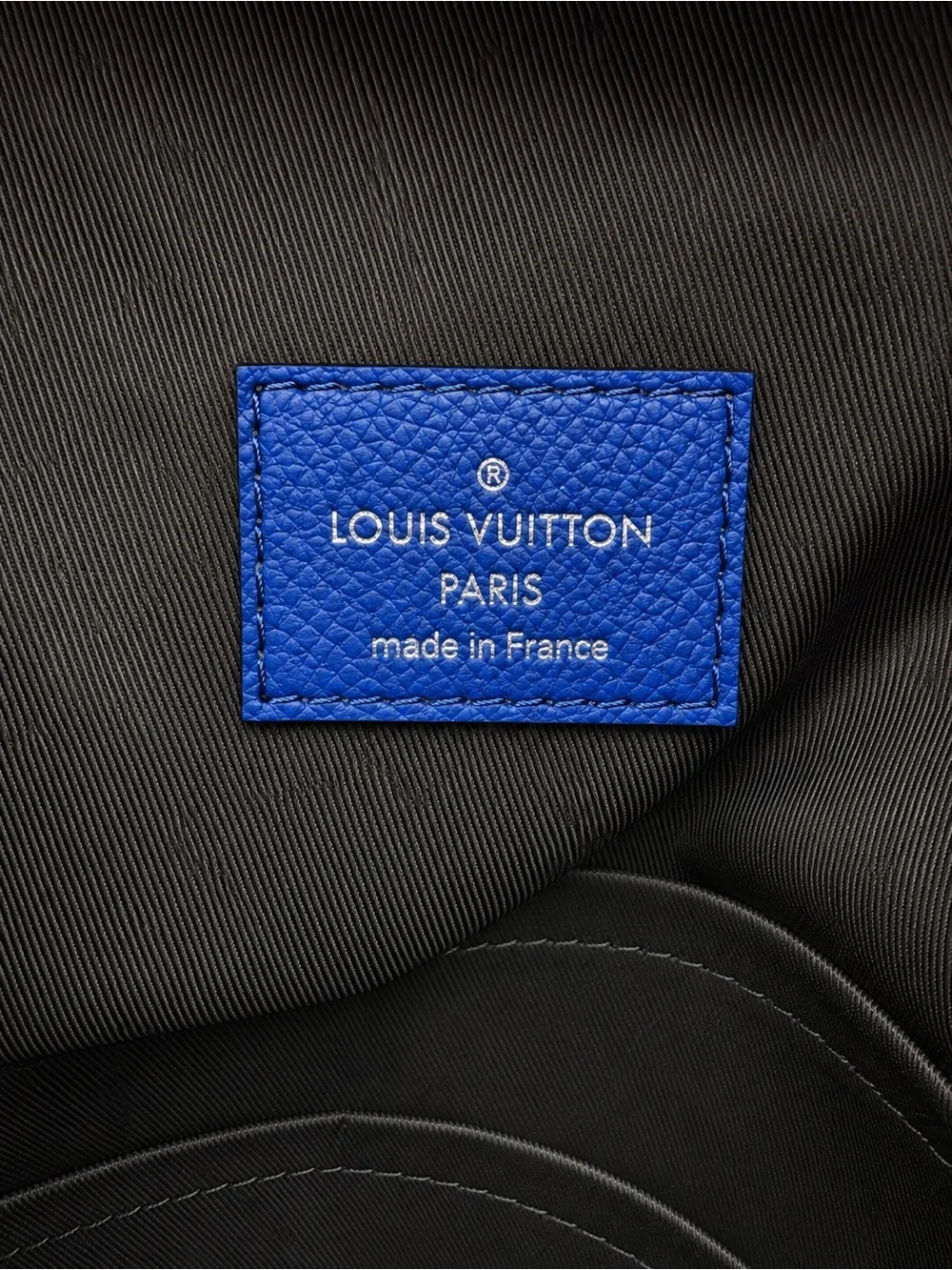 💙 Louis Vuitton Discovery Backpack Taigarama Cobalt Blue Taiga Leather France 🔥